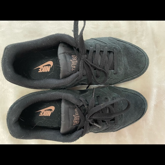 Nike sneakers - Picture 8 of 14